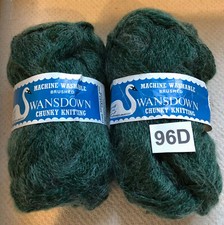 *96D Swansdown Vintage Brushed Chunky Knitting Yarn 1000g Bottle Green 18% wool