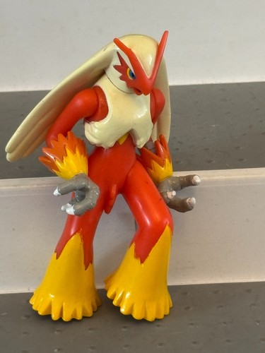 Pokémon blaziken poseable - blaziken,