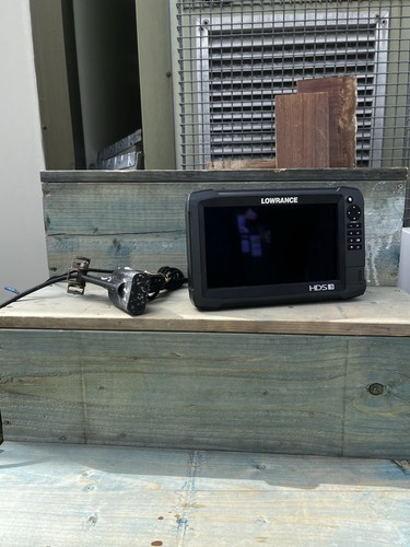 Lowrance hds carbon - lowrance,