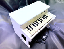 KORG tinyPIANO White Used