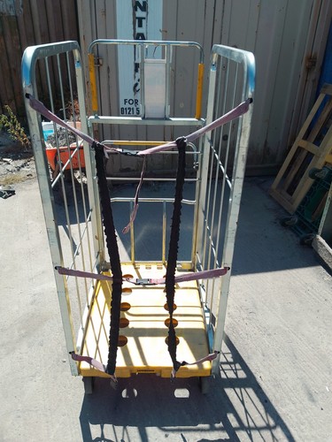 Roll cage trolley with - cage, brakes