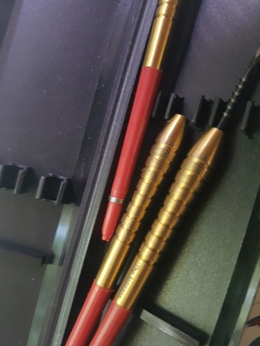 Gold dennis priestley darts - gold,