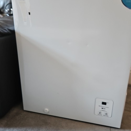 White chest freezer with front - white,