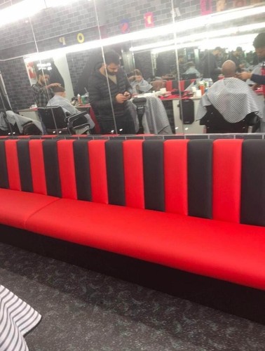 Pub restaurant booth seating - restaurant,
