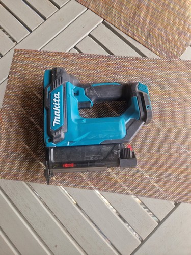 Makita pt354d 12v max - makita,