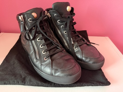 Chanel black leather pearl - chanel,