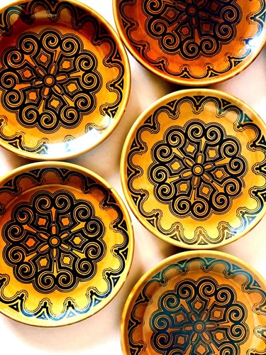 Vintage biltons gothic plates - biltons,