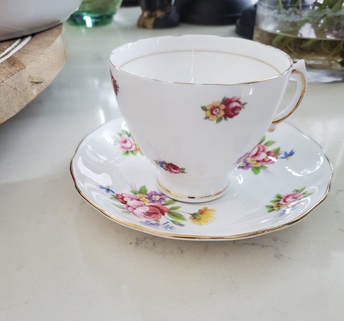 Royal vale tea - vale, cup