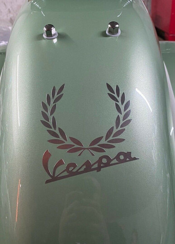 Vespa chrome laurel decal - chrome,