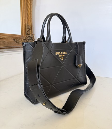 Prada galleria symbole - prada,
