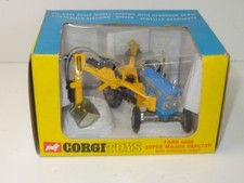 CORGI 74 FORD 5000 TRACTOR & SCOOP