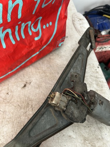 Mk1 golf windscreen wiper - windscreen, moto