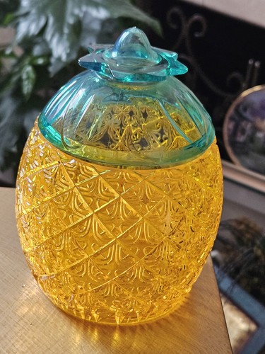 Retro kitsch pineapple - kitsch,