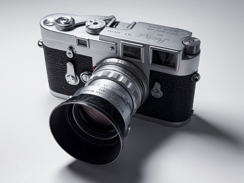 Leica single stroke - single,