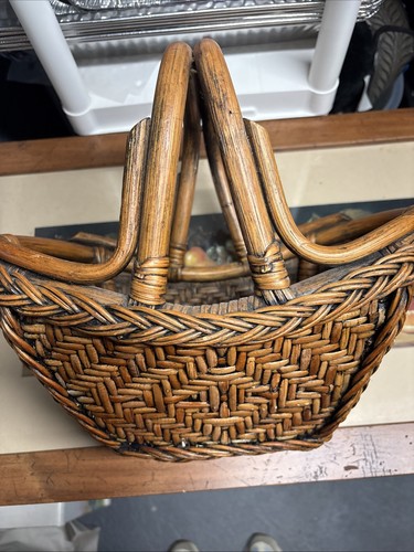 Vtg brown wicker market basket - vtg,