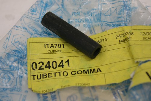 Side cowl hook pipe protection - cowl,