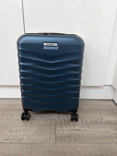 Cabin size hard samsonite - size,