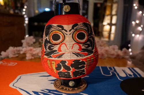 Lucky daruma 必勝 retro - lucky,