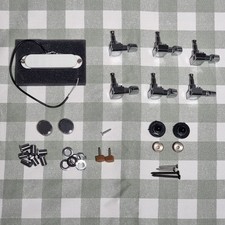 Fender Duo-Sonic Mexico 2018 Bridge Pickup + Tuning Pegs and other parts