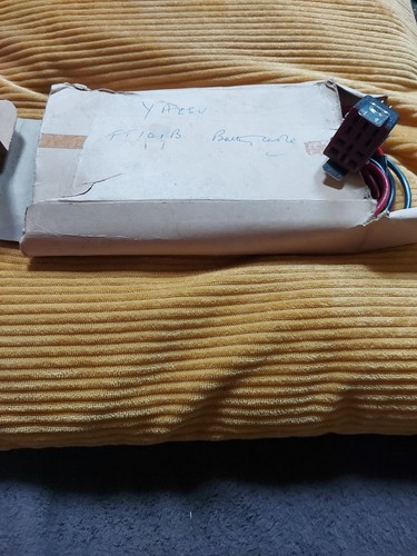 Yaesu ft101b 12v power - ,