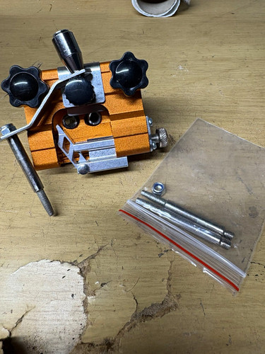 Chainsaw sharpening jig