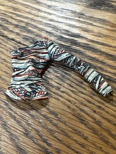 Q) 2. Monster High Doll Accessories Nefera De Nile First Wave Top Flaw