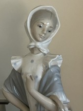 Nao Vintage Figure Lady with Fruit Basket, Made in Spain