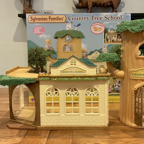 Sylvanian families country - families,