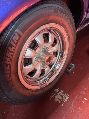 Classic car wheel - 15",