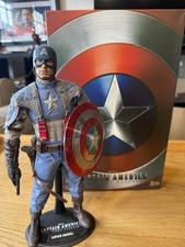 Hot Toys Marvel MMS156 Captain