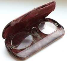 Vintage Old Eye Glasses With Case