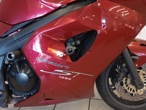 2005 triumph sprint 1050 - 2005,