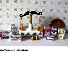 OLD APOTHECARY    DISPLAY  SCALES AND MEDS M43