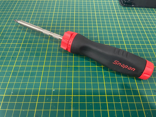 Snap ratchet screwdriver - on,