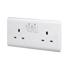 13A Slim Wall Socket Switched