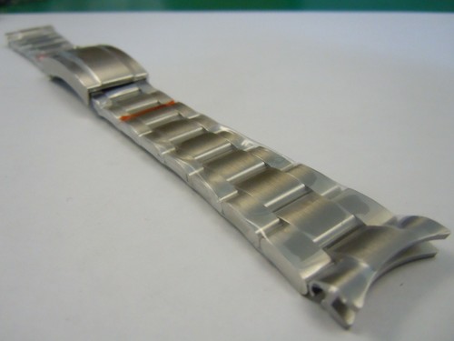 Oyster style bracelet glide - style,
