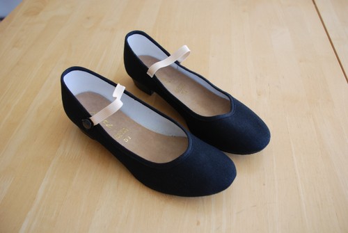 Womens black canvas low - , heel