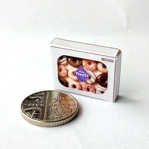 Dolls house miniature - 1:12, *