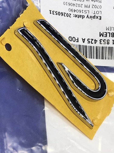 Black line grille - black,