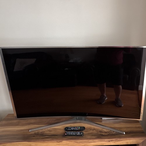 Samsung 55in curved - screen, led