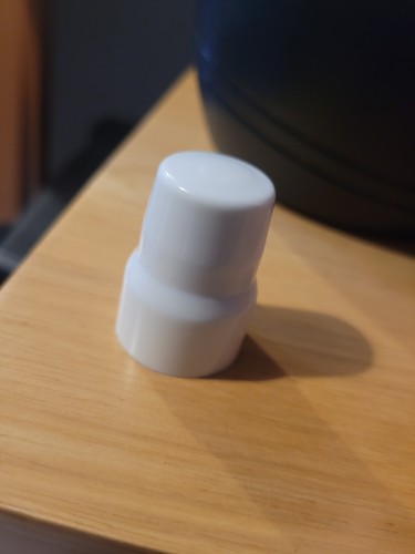 Radiator valve end cap - valve,