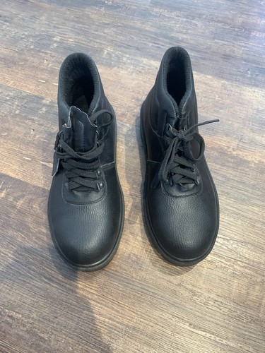 Black boots size - black,