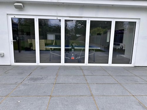 White aluminium bifolding - white,