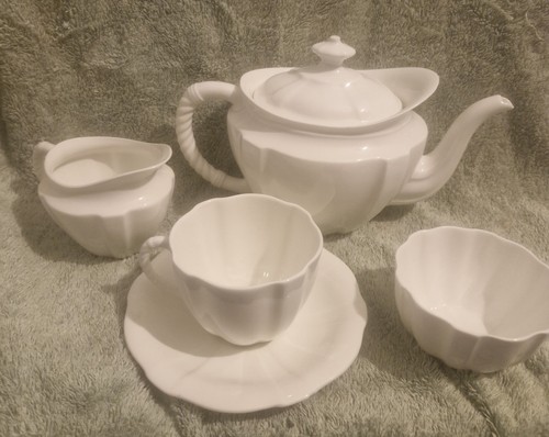 Vintage royal crown - crown, derby