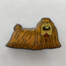 ? A GORGEOUS LITTLE VINTAGE ‘MAGIC ROUNDABOUT’ ENAMEL PIN BADGE ‘DOUGAL’! ?