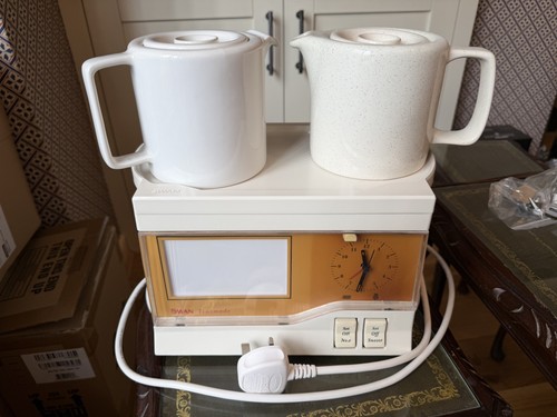 Vintage 1980s swan - swan, teasmade