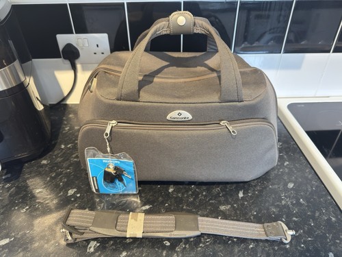 Samsonite lockable soft shell - samsonite,