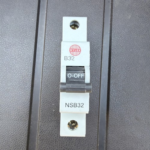 Wylex amp curve 6ka mcb - 32,
