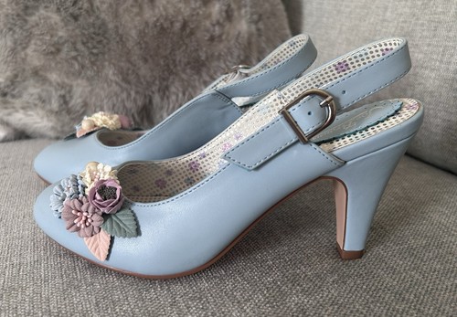 Joe browns corsage flower - corsage,