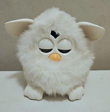HASBRO 2012 Furby Yeti White